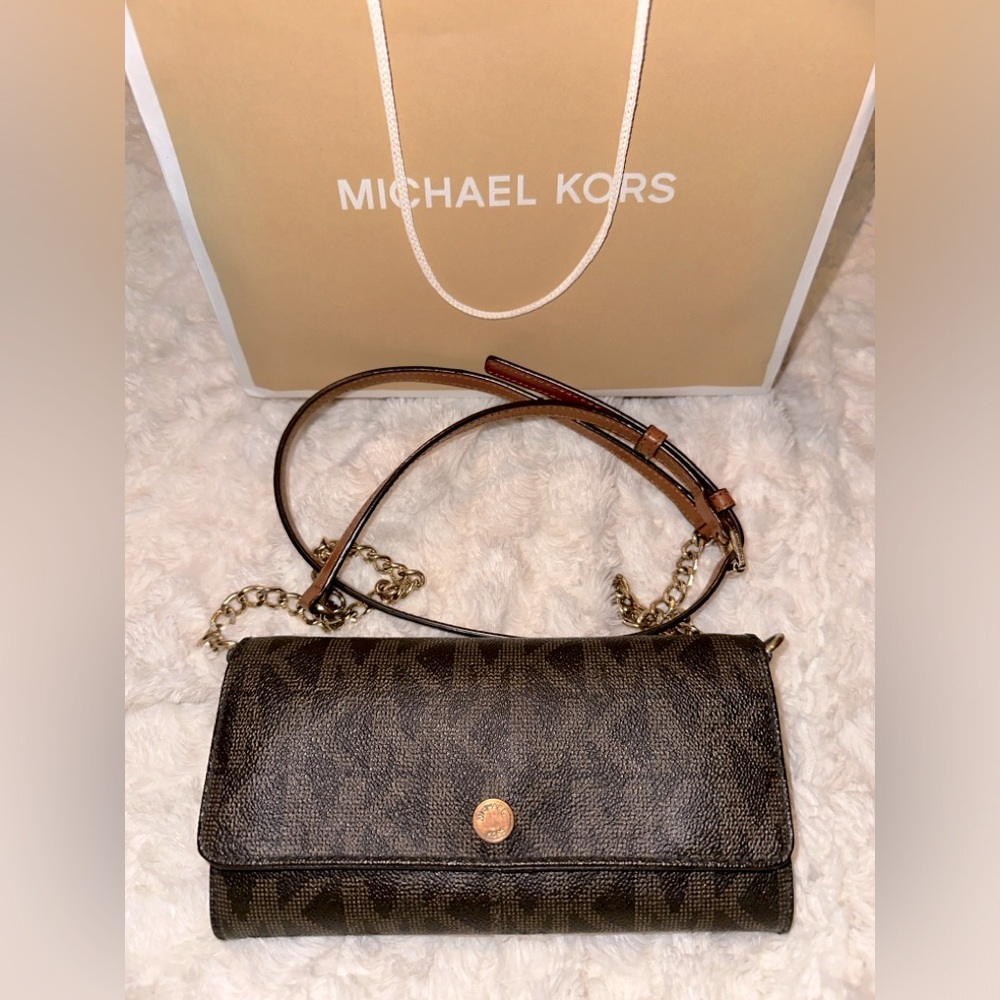 Michael Kors Logo Convertible Crossbody Bag 👜